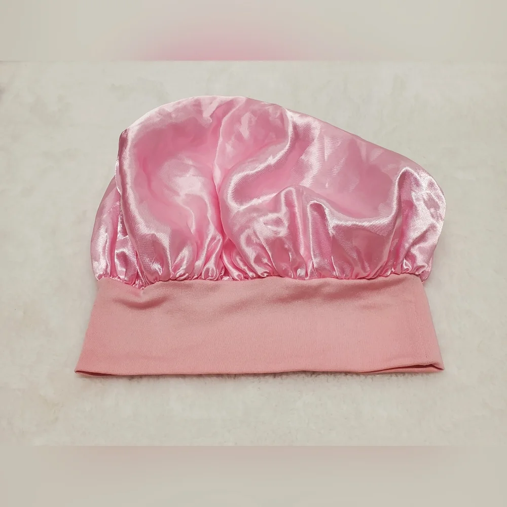 ✨️Nwot Pink Satin Bonnet